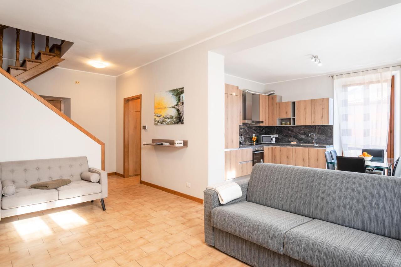 Le Tre Ninfee Di Pusiano! Free Parking Apartamento Exterior foto