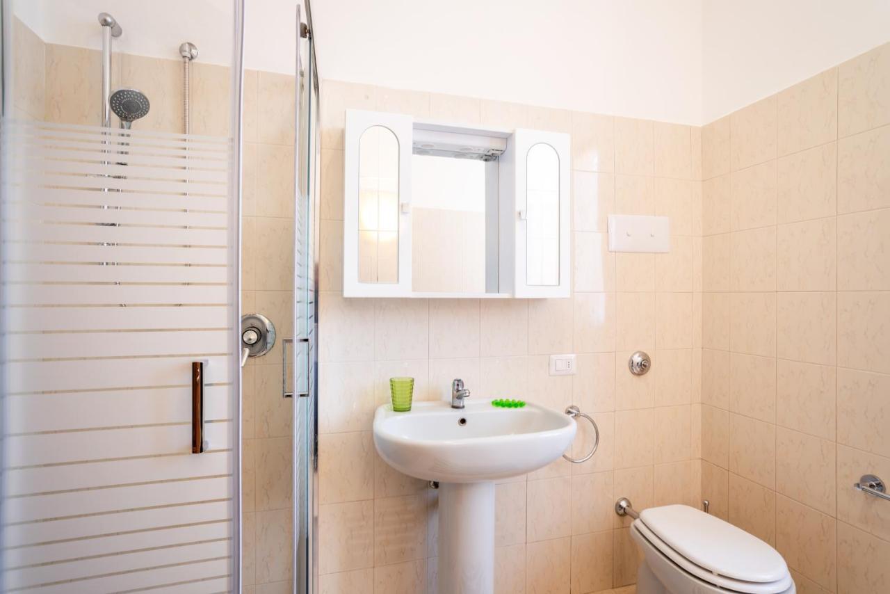 Le Tre Ninfee Di Pusiano! Free Parking Apartamento Exterior foto